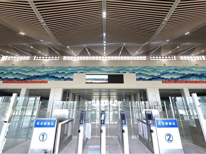 深圳皇岗口岸深圳北预约车接送